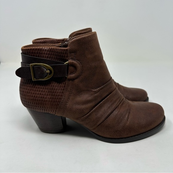 Baretraps Reinella Brown Ankle Boots Size 7.5M - Picture 1 of 14